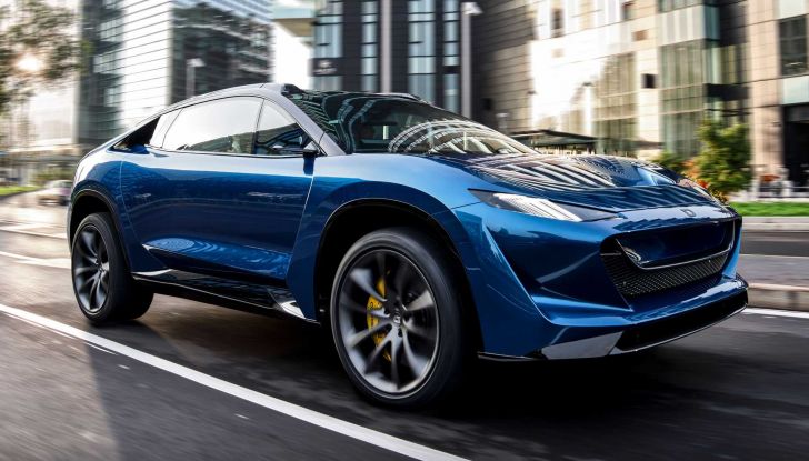 Drako Dragon: il SUV anti-Tesla da 2.000 cavalli arriva nel 2026 - Foto 2 di 14