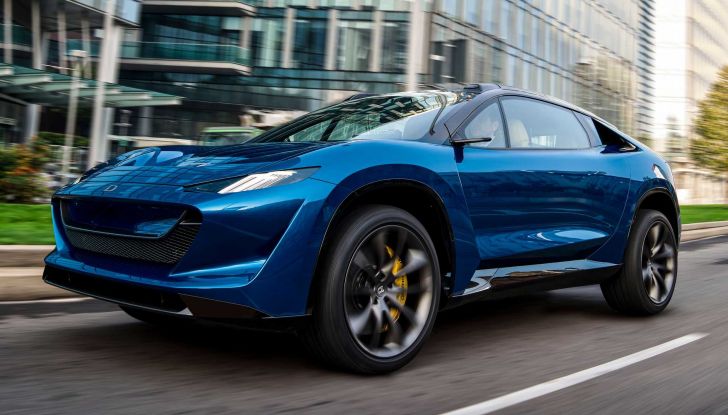 Drako Dragon: il SUV anti-Tesla da 2.000 cavalli arriva nel 2026 - Foto 3 di 14