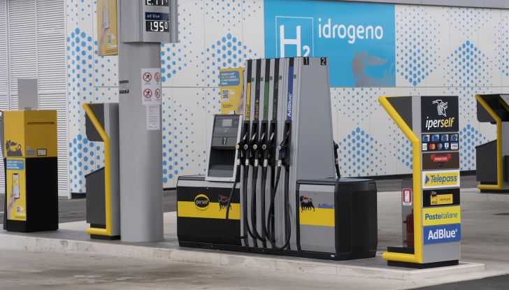 Eni: arrivano i distributori di benzina che parlano in dialetto - Foto 6 di 8