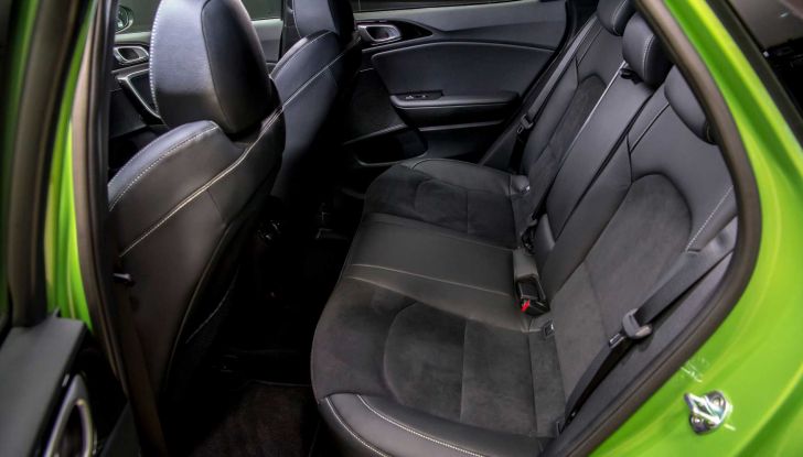 Kia XCeed: il restyling 2023 è più sportivo e tecnologico - Foto 12 di 12