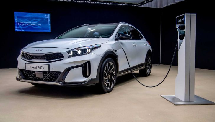 Kia XCeed: il restyling 2023 è più sportivo e tecnologico - Foto 1 di 12