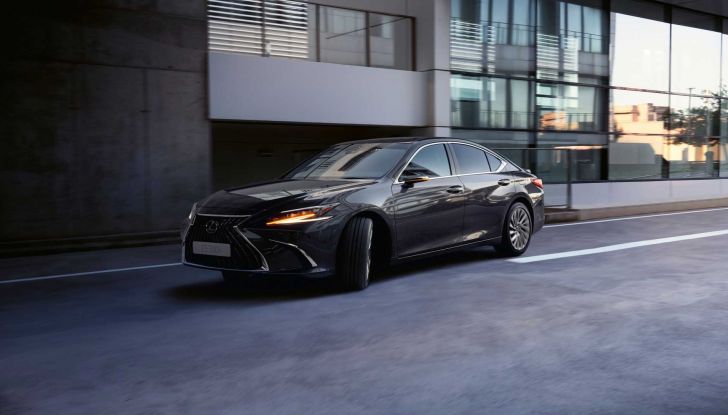 Lexus ES: tutte le novità del MY2023, disponibile da ottobre - Foto 6 di 9