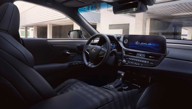 Lexus ES: tutte le novità del MY2023, disponibile da ottobre - Foto 8 di 9