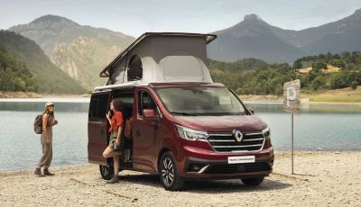 Renault Trafic SpaceNomad: il camper con i pannelli solari sul tetto