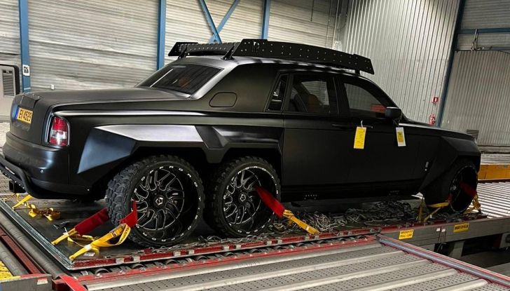 Rolls-Royce Phantom: nella versione 6×6 sembra uscita dal film Mad Max! - Foto 5 di 12