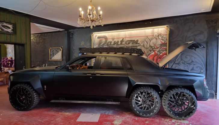 Rolls-Royce Phantom: nella versione 6×6 sembra uscita dal film Mad Max! - Foto 9 di 12
