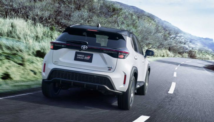 Toyota Yaris Cross: ecco le versioni speciali GR Sport e Z Adventure - Foto 3 di 14