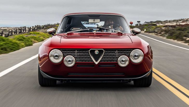 Con Totem Automobili l’Alfa Romeo Giulia GT diventa 2.0 (e ha un V6 da 600 CV) - Foto 3 di 11
