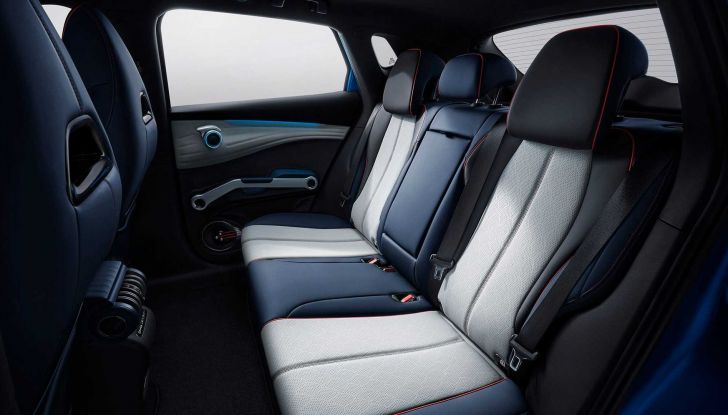 BYD debutta con i SUV Atto 3 e Tang e la berlina Han - Foto 6 di 26