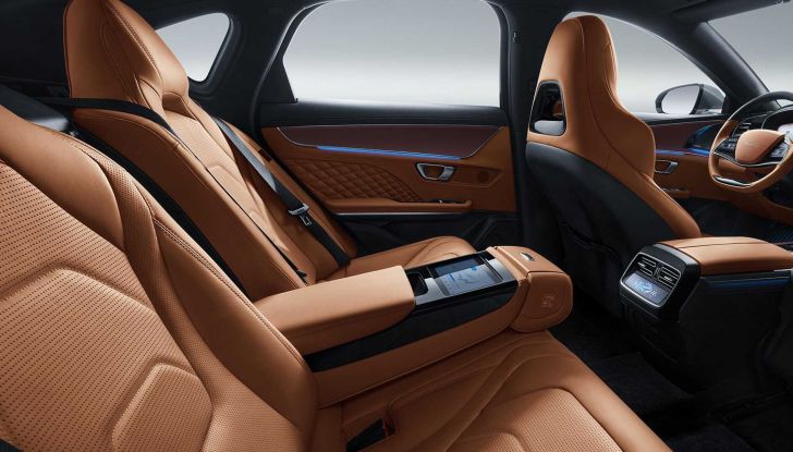 BYD debutta con i SUV Atto 3 e Tang e la berlina Han - Foto 26 di 26