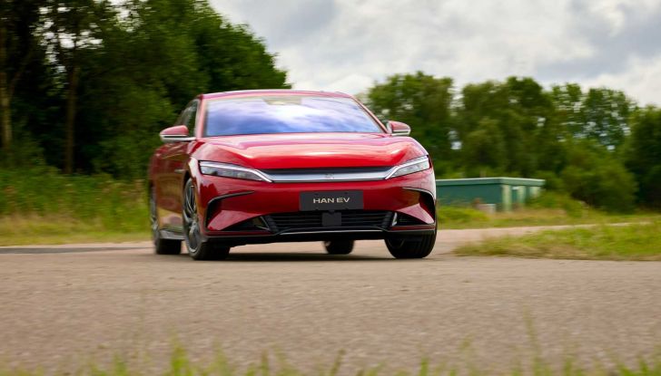 BYD debutta con i SUV Atto 3 e Tang e la berlina Han - Foto 18 di 26