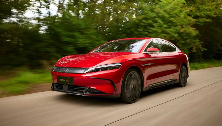 BYD debutta con i SUV Atto 3 e Tang e la berlina Han - Foto 16 di 26