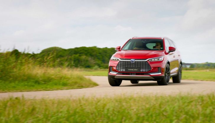 BYD debutta con i SUV Atto 3 e Tang e la berlina Han - Foto 8 di 26