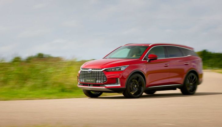 BYD debutta con i SUV Atto 3 e Tang e la berlina Han - Foto 9 di 26