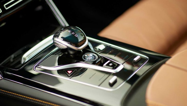 BYD debutta con i SUV Atto 3 e Tang e la berlina Han - Foto 13 di 26