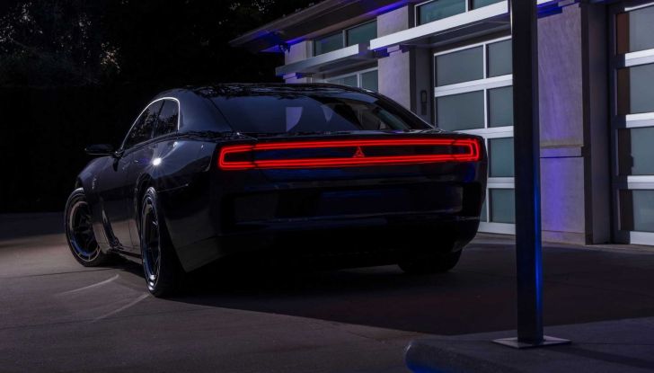 Anche la Dodge Charger diventa elettrica! Ecco il Daytona SRT Concept - Foto 9 di 13