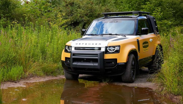 Land Rover ripropone la Defender Trophy Edition - Foto 3 di 4