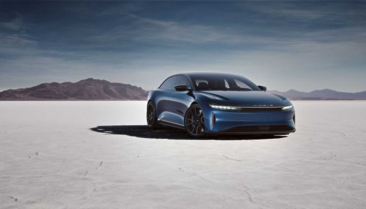 Lucid Air Sapphire: la berlina elettrica da 1.200 cavalli che sfida Tesla - Foto 13 di 19