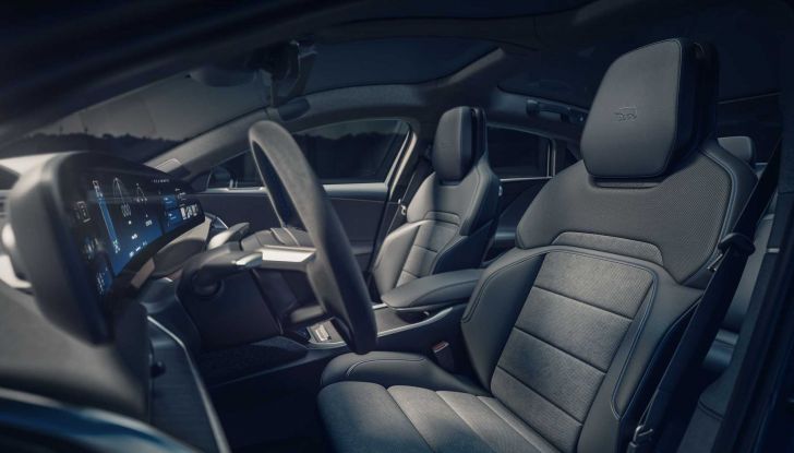 Lucid Air Sapphire: la berlina elettrica da 1.200 cavalli che sfida Tesla - Foto 19 di 19