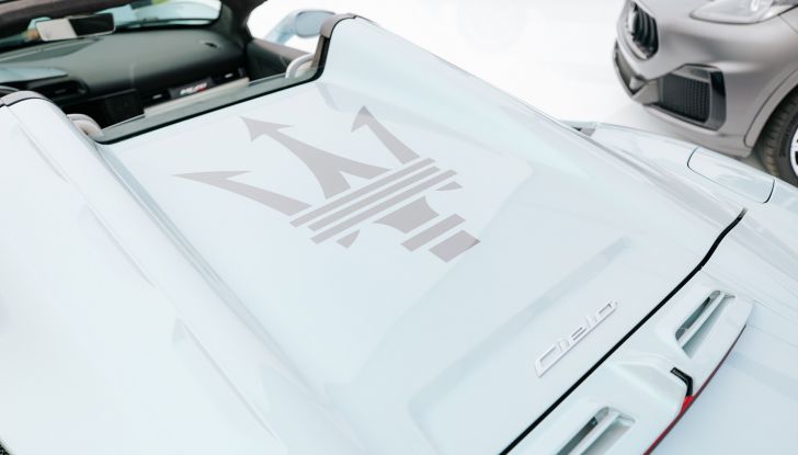 Maserati MC20 Cielo: debutto in grande stile alla Monterey Car Week - Foto 15 di 16