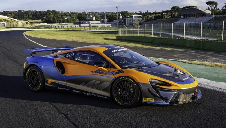 McLaren Artura Trophy II: la GT4 britannica pronta al Campionato 2023 - Foto 9 di 10