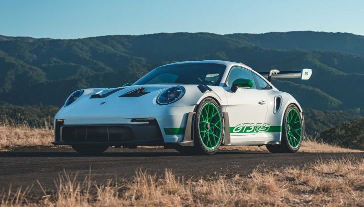 Porsche 911 GT3 RS: la berlinetta da corsa di Stoccarda in versione “street legal” - Foto 7 di 16