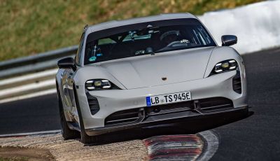 Porsche batte Tesla: la Taycan Turbo S è la regina del Nurburgring!