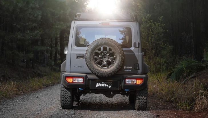 Suzuki Jimny: la Sierra 4Sport da off-road debutta in Brasile - Foto 6 di 9