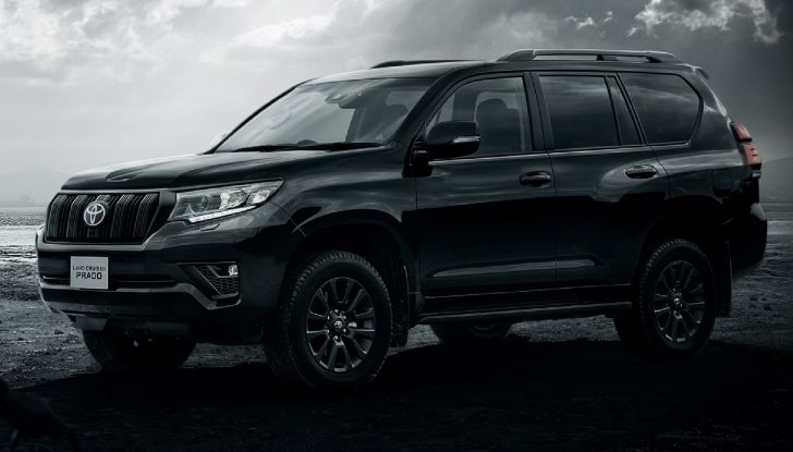 Toyota Land Cruiser: ecco la versione speciale Prado Matte Black Edition - Foto 2 di 11