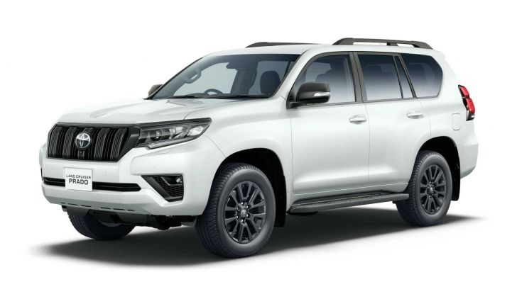 Toyota Land Cruiser: ecco la versione speciale Prado Matte Black Edition - Foto 5 di 11