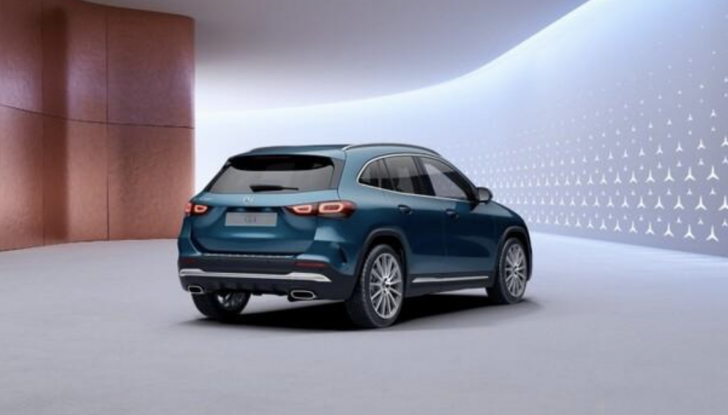 Mercedes GLA Colour Collection: in passerella la collezione fall-winter della Stella - Foto 8 di 9