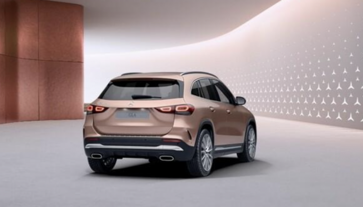 Mercedes GLA Colour Collection: in passerella la collezione fall-winter della Stella - Foto 7 di 9