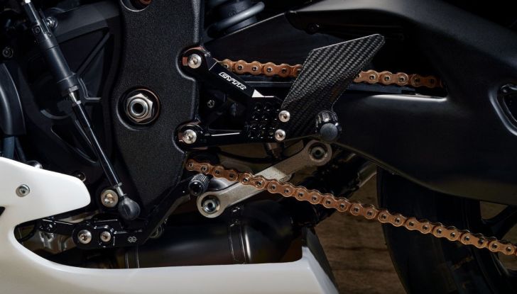 Yamaha R1 GYTR 2023: perfetta per la pista - Foto 9 di 9