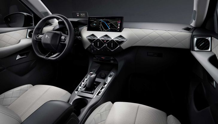 Nuova DS3 2023 restyling, prezzi e motori del crossover francese - Foto 14 di 14