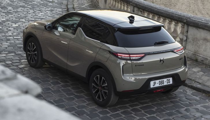 Nuova DS3 2023 restyling, prezzi e motori del crossover francese - Foto 7 di 14