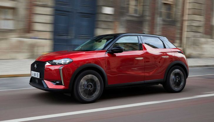 Nuova DS3 2023 restyling, prezzi e motori del crossover francese - Foto 1 di 14