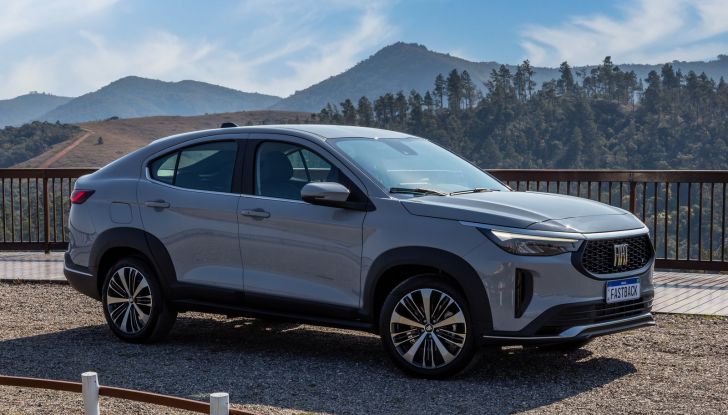 Fiat Fastback: il nuovo SUV coupé in tre allestimenti - Foto 3 di 11