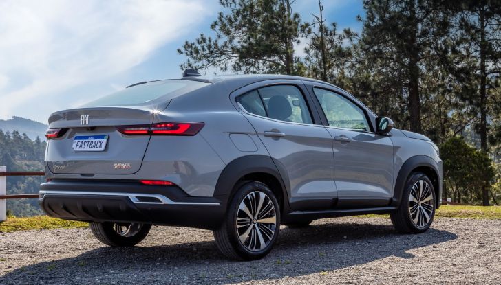 Fiat Fastback: il nuovo SUV coupé in tre allestimenti - Foto 5 di 11