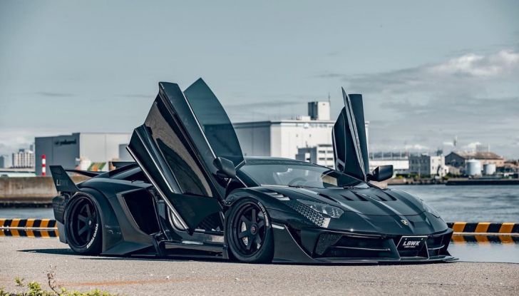 La nuova auto di Batman… è una Lamborghini Aventador! - Foto 2 di 8