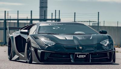 La nuova auto di Batman… è una Lamborghini Aventador!