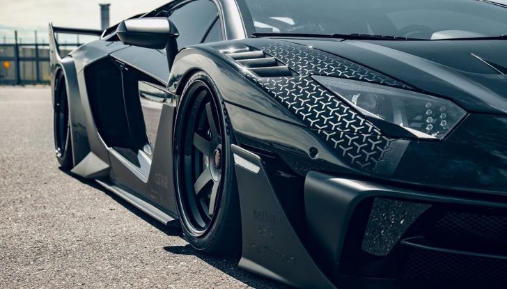 La nuova auto di Batman… è una Lamborghini Aventador! - Foto 7 di 8