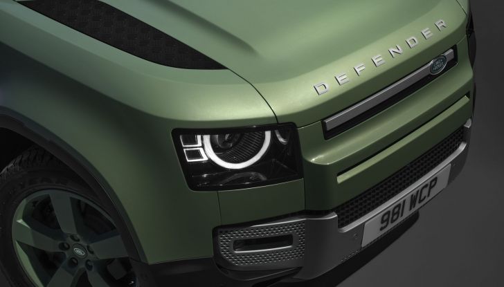 Land Rover Defender compie 75 anni: ecco la Limited Edition in Grasmere Green - Foto 5 di 10