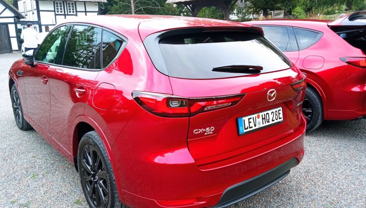 Mazda CX-80: il nuovo SUV a sette posti arriva a fine 2023 - Foto 2 di 14