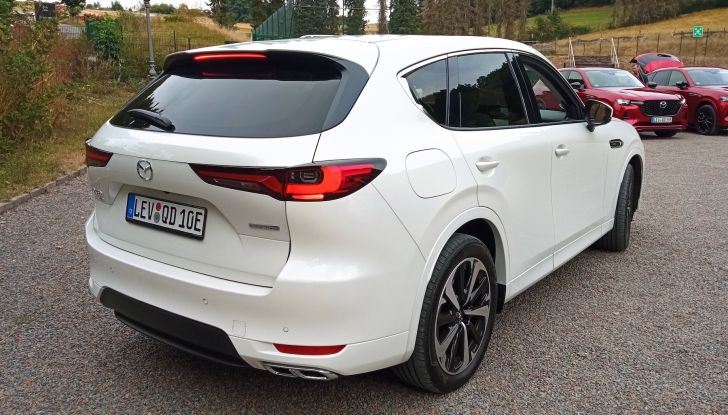 Mazda CX-80: il nuovo SUV a sette posti arriva a fine 2023 - Foto 6 di 14