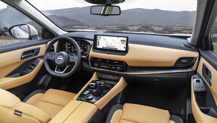 Nissan X-Trail 2022: la quarta generazione è solo ibrida, a 5 o 7 posti - Foto 16 di 18