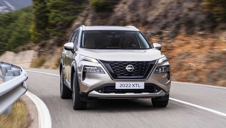 Nissan X-Trail 2022: la quarta generazione è solo ibrida, a 5 o 7 posti - Foto 5 di 18