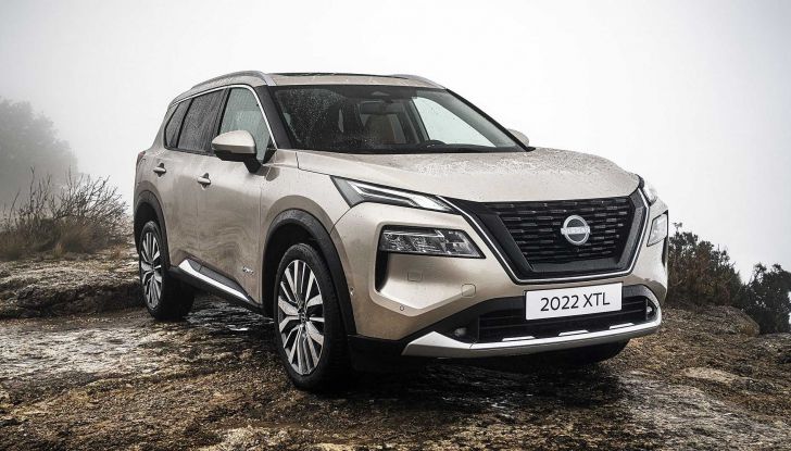 Nissan X-Trail 2022: la quarta generazione è solo ibrida, a 5 o 7 posti - Foto 8 di 18