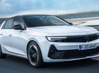 Nuova Opel Astra GSe, ibrida plug-in da 225 cavalli!
