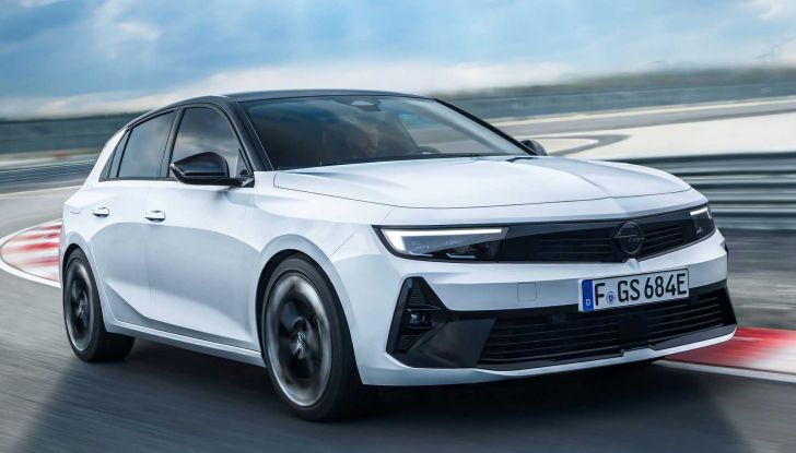 Nuova Opel Astra GSe, ibrida plug-in da 225 cavalli! - Foto 1 di 10