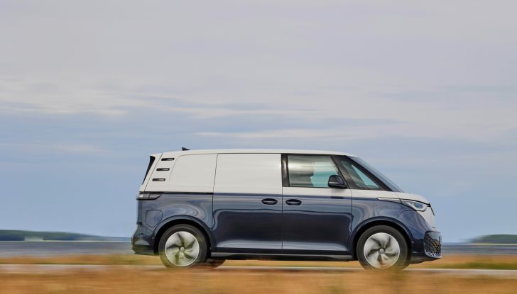 Volkswagen ID.Buzz Cargo: la versione da trasporto arriva in Italia da 47.000 Euro - Foto 3 di 15